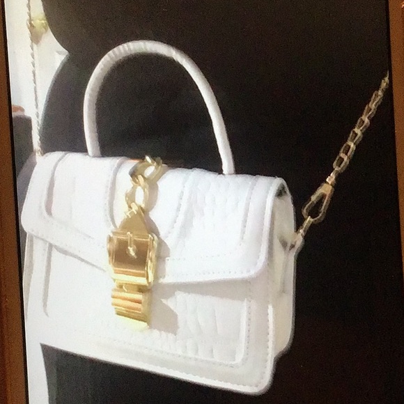 Bags - Picture 4 of 9